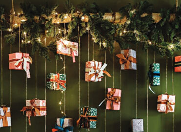 CRAFTING CHRISTMAS CHEER